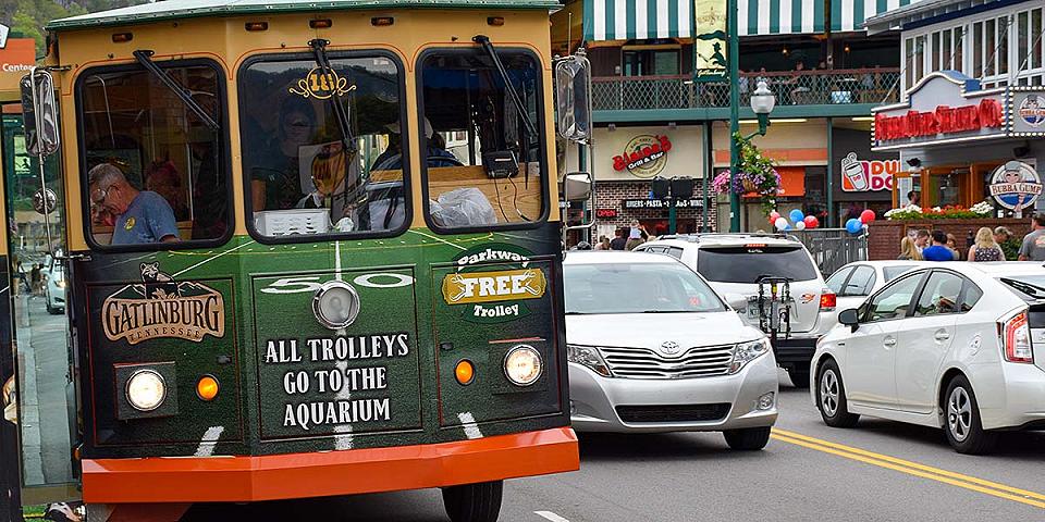 Parking and ride the trolley